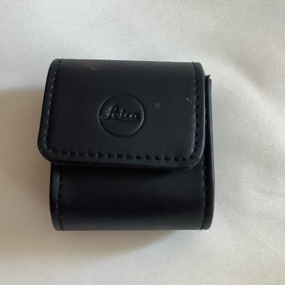 Leica evf 2 Electronic Viewfinder with case - Picture 1 of 11